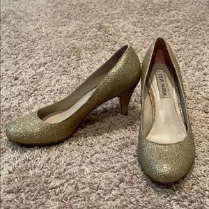 Steve Madden gold glitter heel